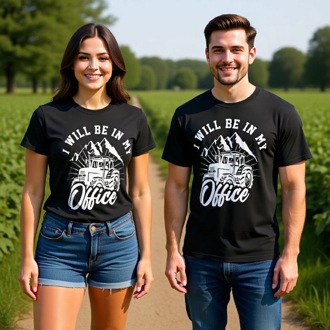 JAG KOMMER ATT VARA PÅ MITT KONTOR T SHIRT (Skapare uppladdad)