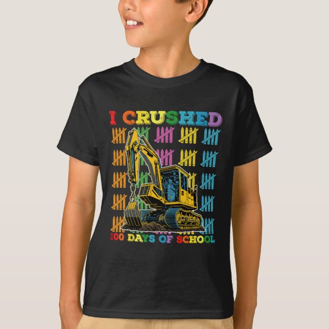 Jag krossade 100 dagar av grävmaskin i skolan t shirt (Framsida)