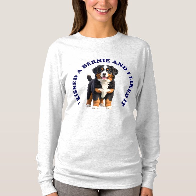 Jag kysste en Bernese Mountain-valp T Shirt (Framsida)