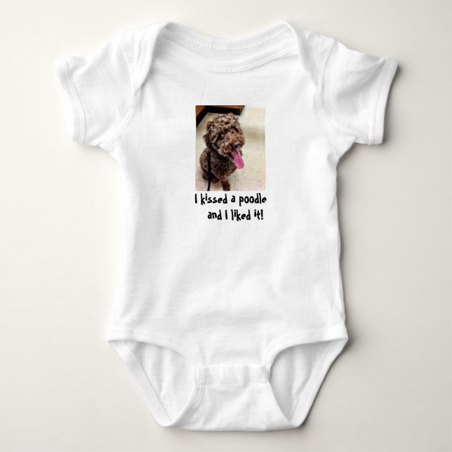 Jag kysste en pudel t-shirt (Framsida)