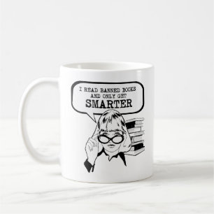 Jag läste förbjuden bokar och bara blir smartare kaffemugg
