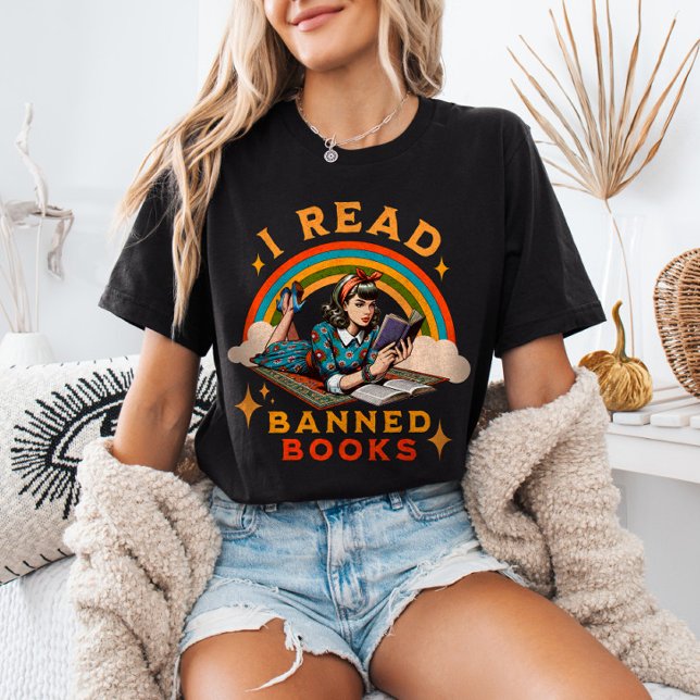 Jag läste förbjuden Bokar Rebow Retro Girl T Shirt (Skapare uppladdad)
