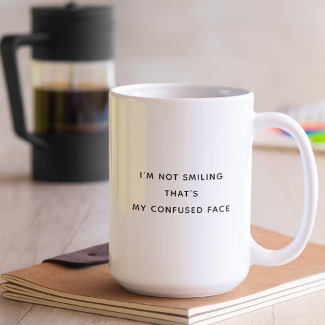 Jag ler inte, det är min förvirrade min - roligt kaffemugg (Skapare uppladdad)