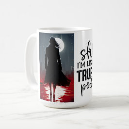 Jag lyssnar på äkta brottspoddradio kaffemugg