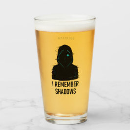 Jag minns skuggor - Glitched Hooded Figur Design Glaskopp