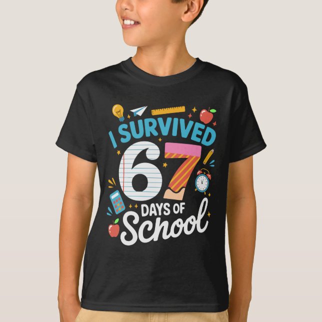 Jag överlevde 67 dagar av skolan Meme Lärare Stude T Shirt (Framsida)