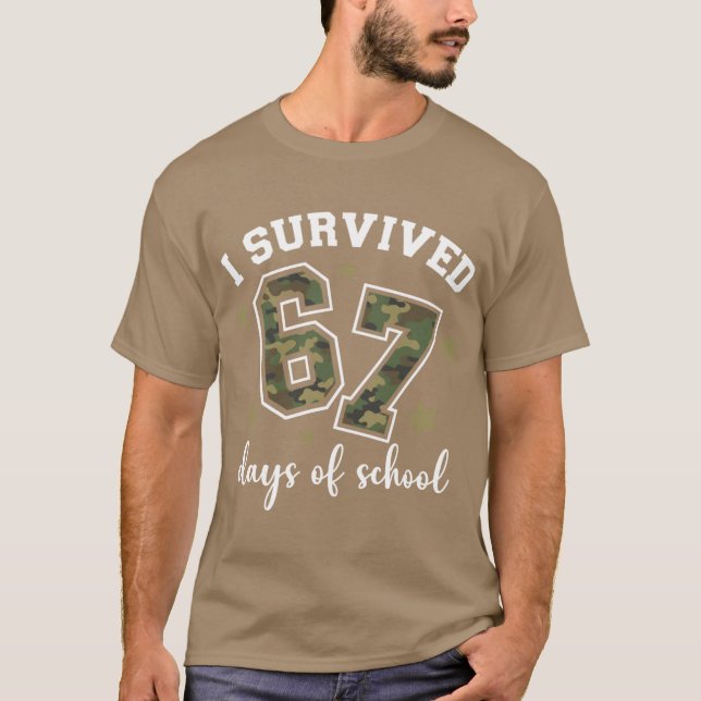 Jag överlevde 67 dagar av skolcamouflage Si Seven  T Shirt (Framsida)