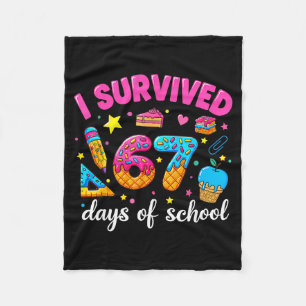 Jag överlevde 67 dagar i skolan Rolig meme Lärare Fleecefilt