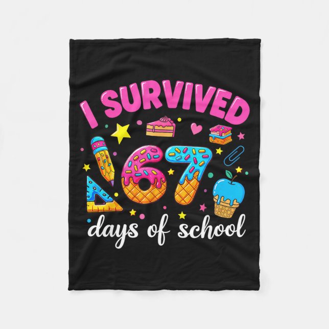Jag överlevde 67 dagar i skolan Rolig meme Lärare Fleecefilt (Framsidan)