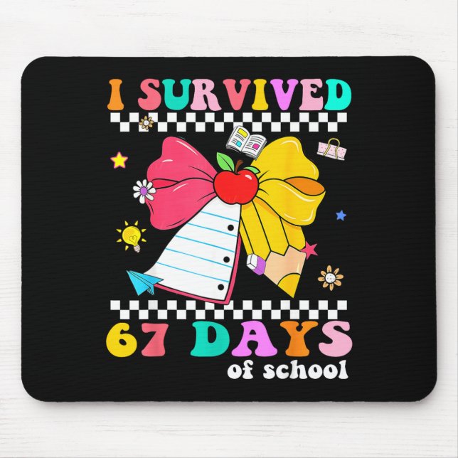Jag överlevde 67 dagars skolanteckningsbok lärare  musmatta (Framsidan)