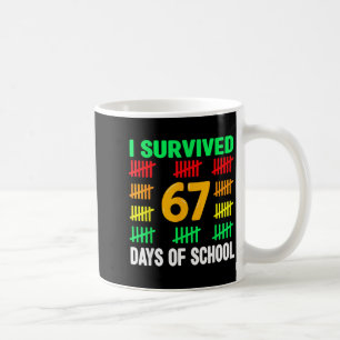 Jag överlevde 67 skoldagar 6 7 Tröja Barn 67 Pojke Kaffemugg