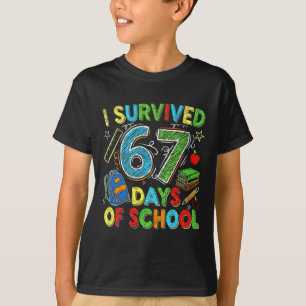 Jag överlevde 67 skoldagar Rolig lärare Student T Shirt