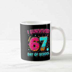 Jag överlevde 67 skoldagar Roligt meme lärare Kaffemugg