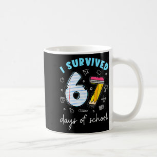Jag överlevde 67 skoldagar Roligt meme lärare Kaffemugg