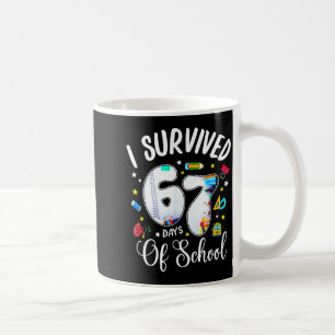 Jag överlevde 67 skoldagar Roligt meme lärare Kaffemugg