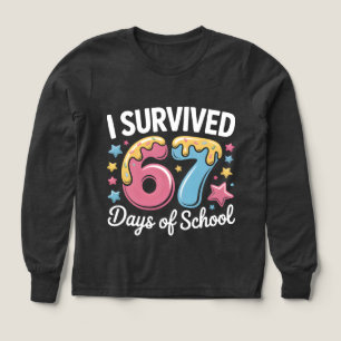 Jag överlevde 67 skoldagar Roligt Meme Lärare T Shirt