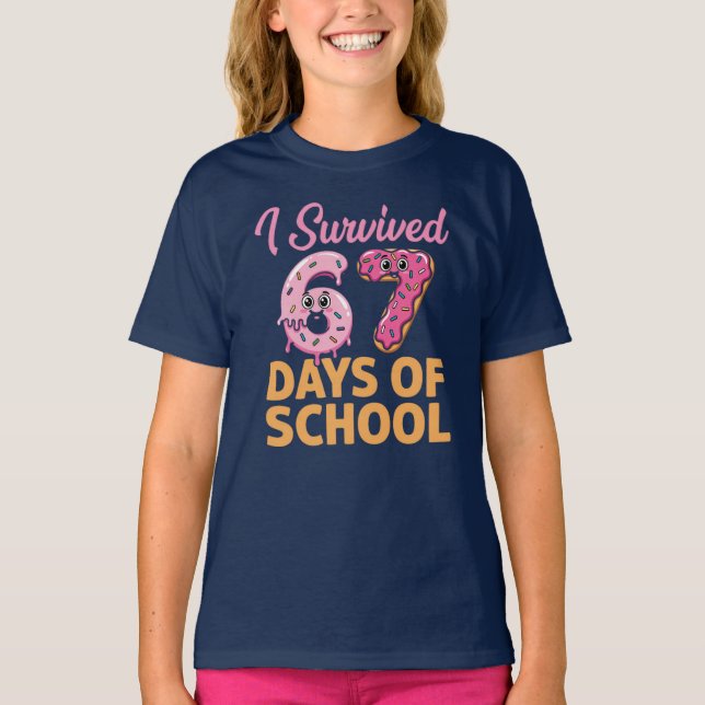 Jag överlevde 67 skoldagsmunkar Roliga barn T Shirt (Framsida)