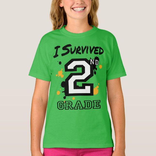 Jag Överlevde andra Klass Girls T Shirt (Framsida)
