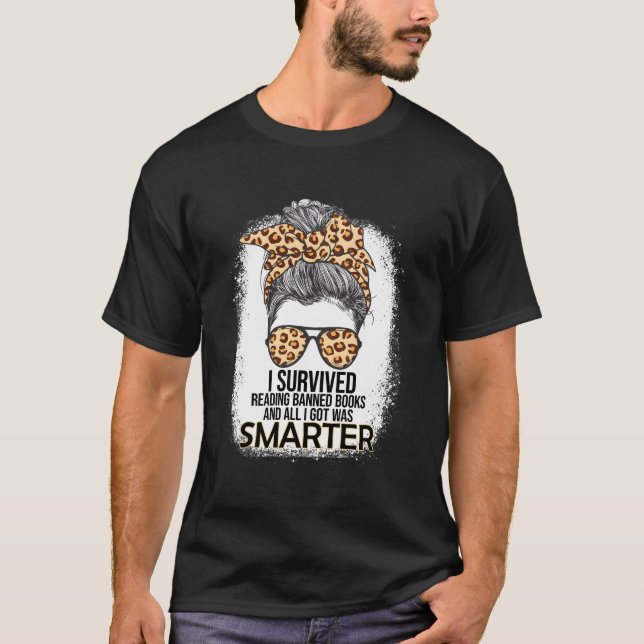 Jag överlevde att läsa förbjudna böcker Bok Bokäls T Shirt (Framsida)