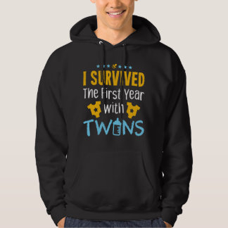 Jag överlevde det första året med tvillingar Trött Hoodie