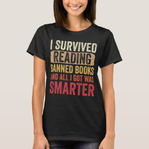 Jag Överlevde läsning av Bokar bokat Bok T Shirt
