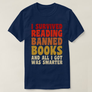 Jag Överlevde läsning av Bokar - notering. T Shirt
