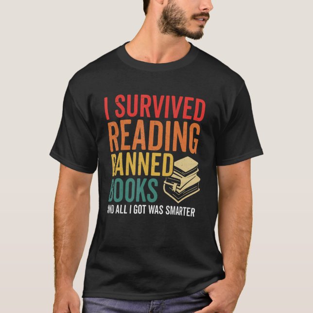 Jag Överlevde läsning av bokmaskboken för Bokar Re T Shirt (Framsida)