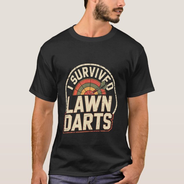 Jag överlevde Lawn Darts Classic Yard Nostalgilek  T Shirt (Framsida)