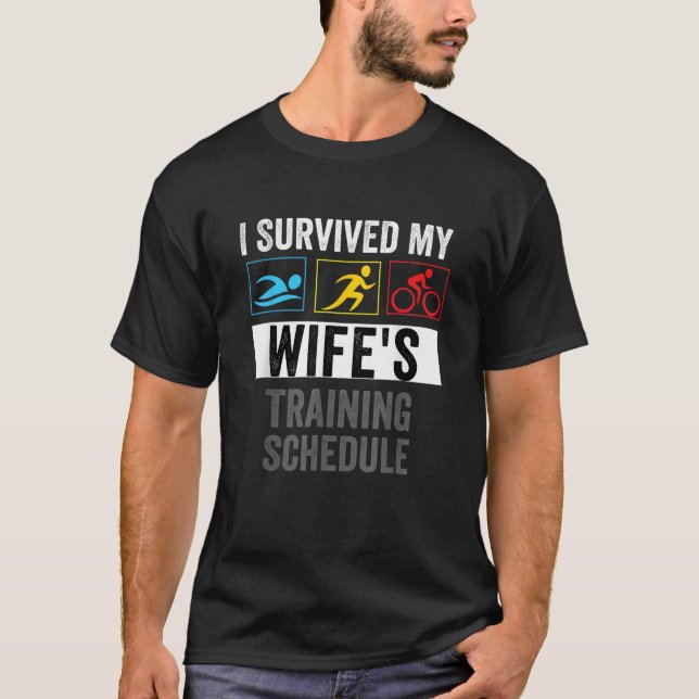 Jag Överlevde min fru som träningsschemaläggare T Shirt (Framsida)