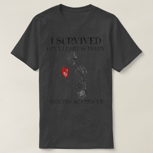 Jag Överlevde "Open Heart Survivor Gift" T Shirt (Design framsida)