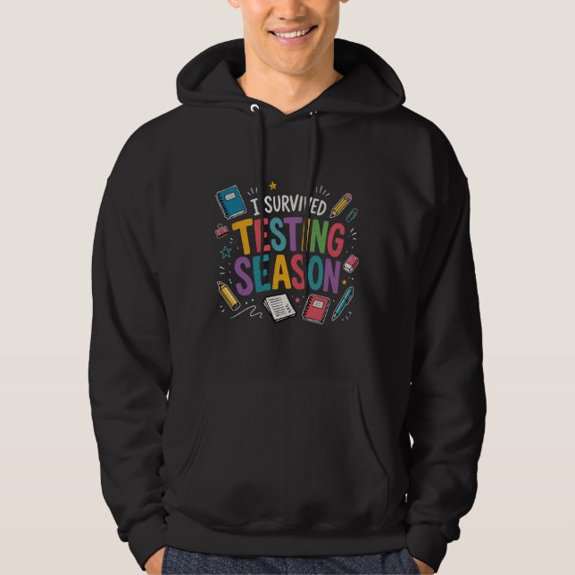 Jag överlevde test-säsongen Skolhumor Hoodie (Framsida)