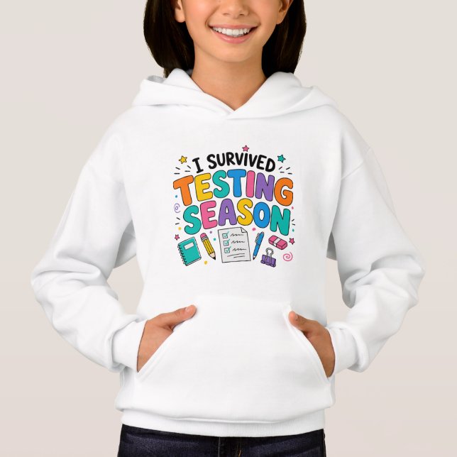 Jag överlevde test-säsongen Skolhumor T Shirt (Framsida)