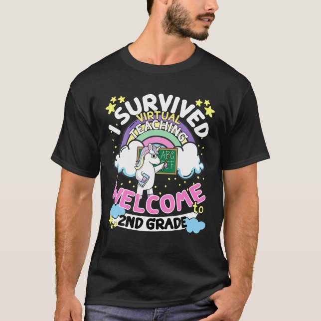 Jag Överlevde Virtuell Lärande Back to school T Shirt (Framsida)