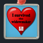 Jag Överlevde Widowmaker Julgransprydnad Metall<br><div class="desc">Änkan är den allvarligaste hjärtinfarkt som läkarvetenskapen har dokumenterat,  eftersom det är en hundraprocentig blockering av den lämnat huvudkranskärlsartären.</div>