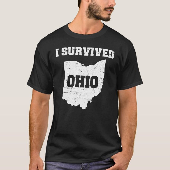 Jag Överlevt Ohio Meme Distress Design T Shirt (Framsida)