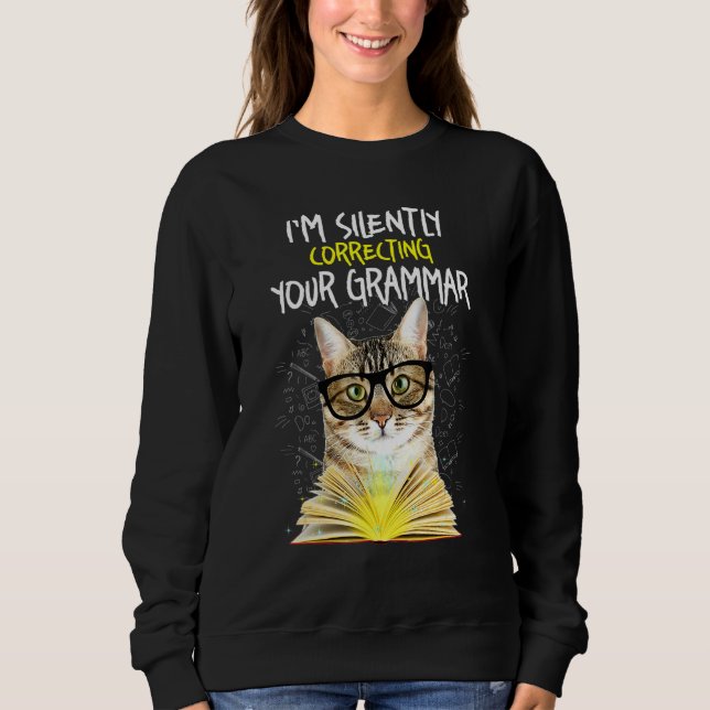 Jag rättar tyst ditt Grammar Cat Bok T Shirt (Framsida)