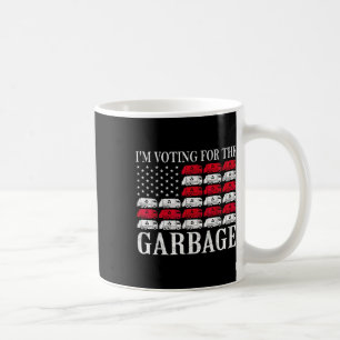 Jag röstar på skräpet Trump 2024 stolt över att va Kaffemugg