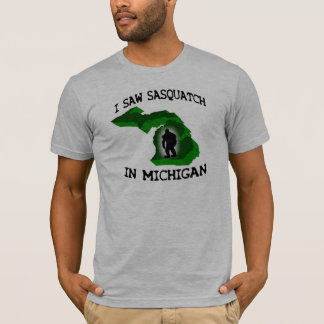 Jag sågar Sasquatch i Michigan Tee Shirt