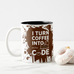 Jag sätter in kaffe i kod Två-Tonad mugg
