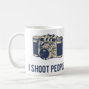 Jag skjuter folk fotografikamera kaffemugg