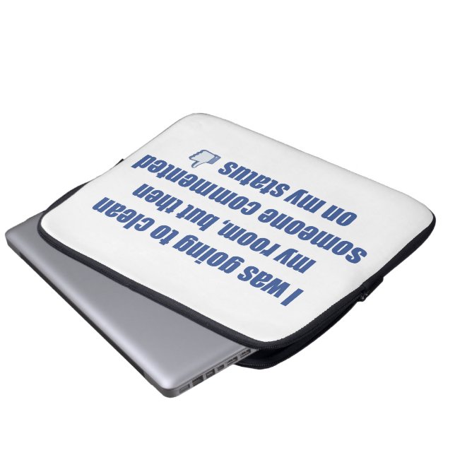 Jag skulle precis städa mitt rum, men.... laptop sleeve (Framre botten)