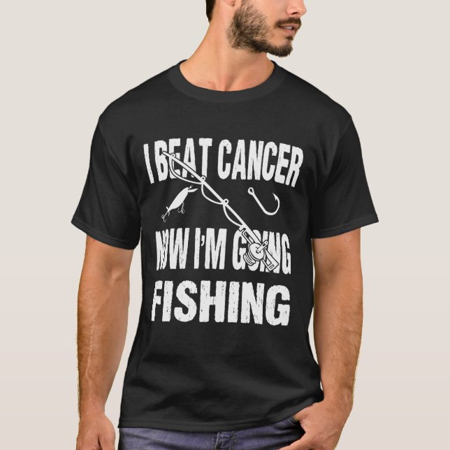 Jag slår cancer nu jag ska fiska t shirt (Framsida)