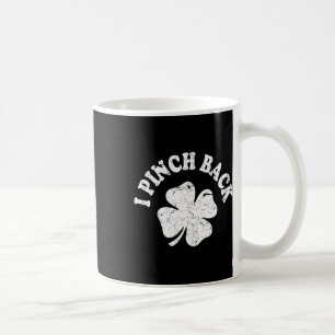 Jag slår Ck Rolig St Patrick's Day Jag knäpper Ck  Kaffemugg