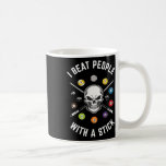 Jag slår folk med ett stift - roligt miljardskalv kaffemugg<br><div class="desc">Jag slår folk med ett stift - en fin miljardiards Skull Pun</div>