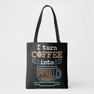 Jag slår in kaffe i lönen tygkasse
