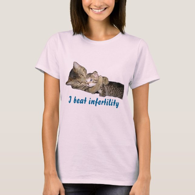 Jag slår infertilitet tee shirt (Framsida)