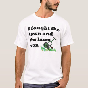 Jag slogs gräsmatta t-shirt