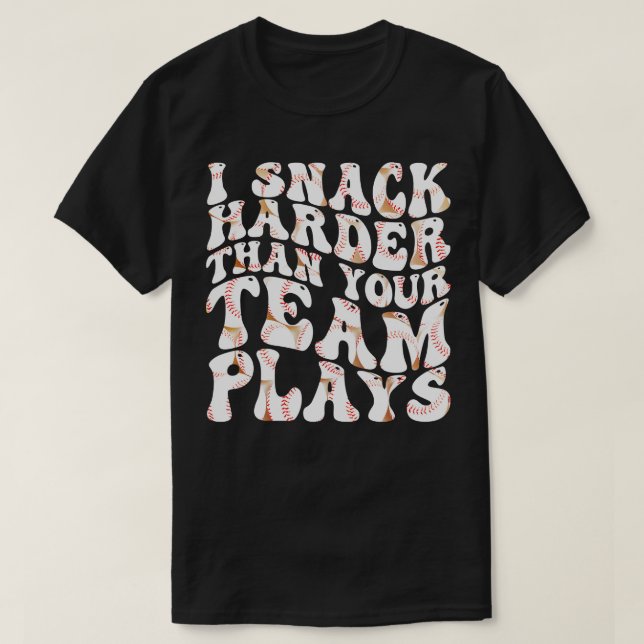 Jag snackar hårdare än vad ditt team spelar t shirt (Design framsida)
