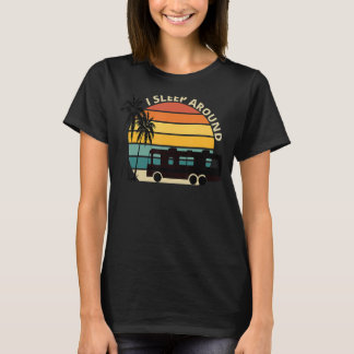 Jag sover runt roligt Van Life RV Vinatge Sunset T Shirt