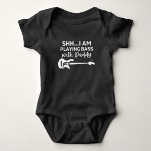 Jag spelar Bass med pappa Funny Bass Älskare. T Shirt